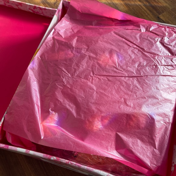 Shoes - Picture 7 of 8